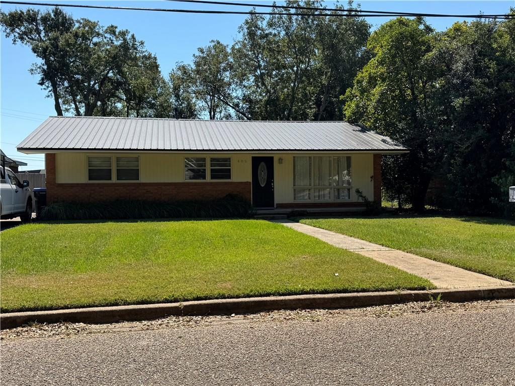 Photo - 405 Yeend Ave House