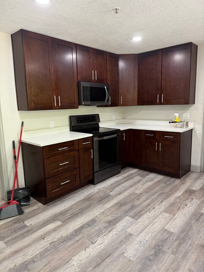 Building Photo - 3141 Scrub Oak Trl Unit Private downstairs