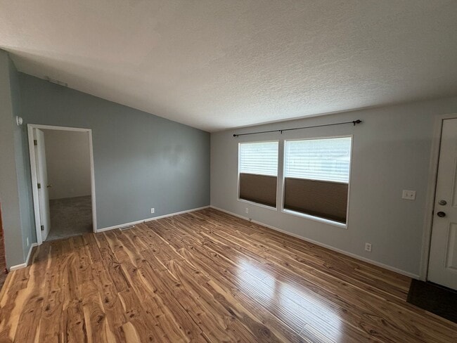 Photo - Spacious 3 Bed 2 Bath Springfield Home With Bonus Room and Extra Storage