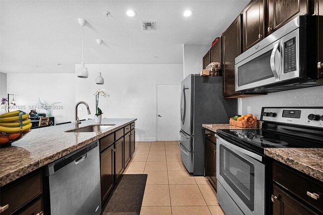 Photo - 11940 SW 25th Ct Unidad 2