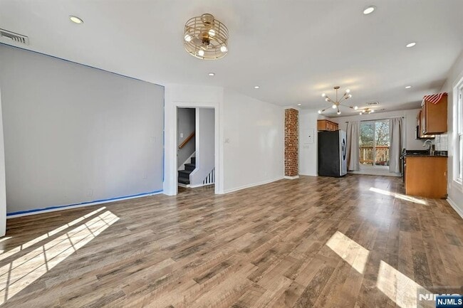 Photo - 30 Columbia Terrace