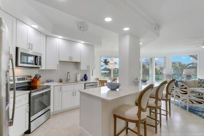 Photo - 2000 Jimmy Buffett Mem Hwy Unidad N104