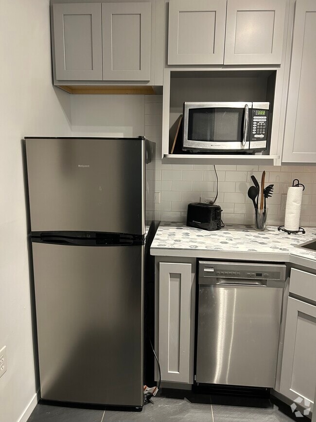 Building Photo - 1508 17th St NW Unit 1 Rental