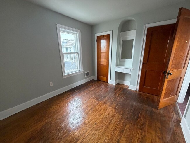 Photo - 308 E King St Unit D