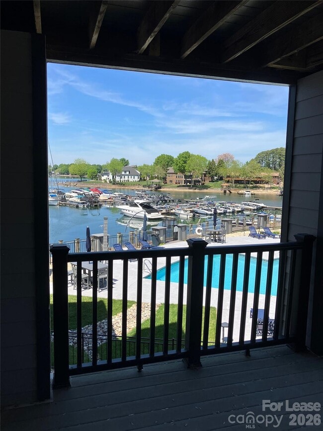 Photo - 18809 Vineyard Point Ln