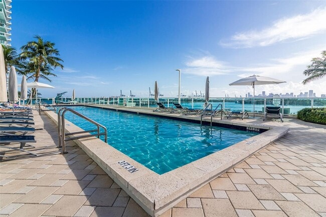 Photo - 650 West Ave Unit 003112