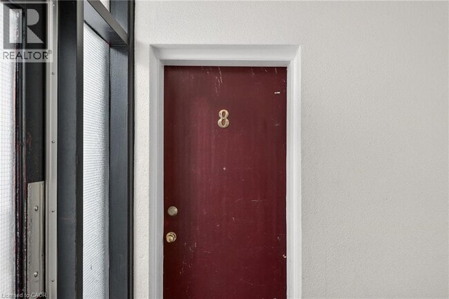 Photo - 237 Mohawk Rd E Unit 8