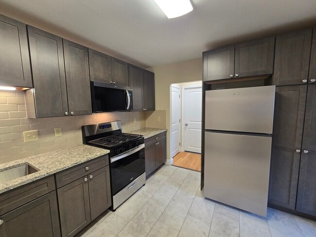 720 Main St Unit 9