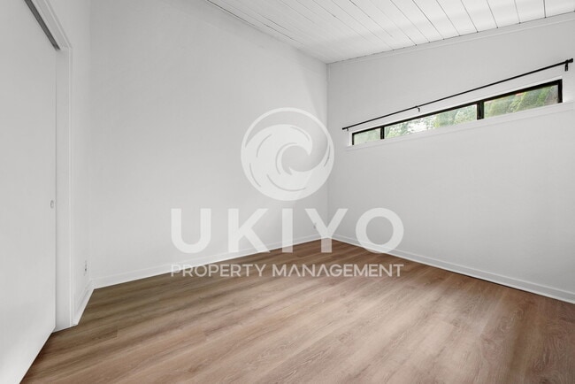 Photo - 8655 Skyline Blvd