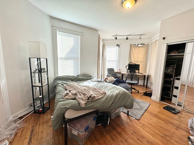 37 Hillside St Unit 1