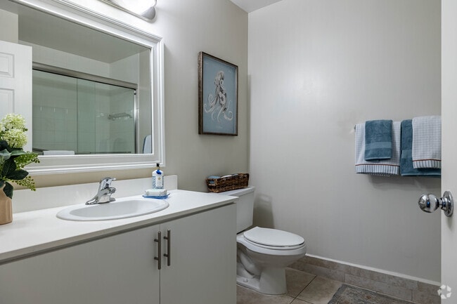 2 BR, 2 BA - 1,278SF - Bathroom