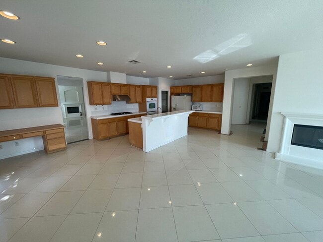 Photo - Spacious 4-Bedroom Home in Desirable Woodc...