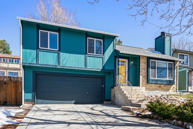 Photo - Beautiful 3 Bed, 2 Bath Home in Aurora with Backyard and Deck!