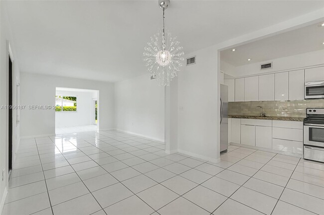 Photo - 6050 SW 44th Terrace