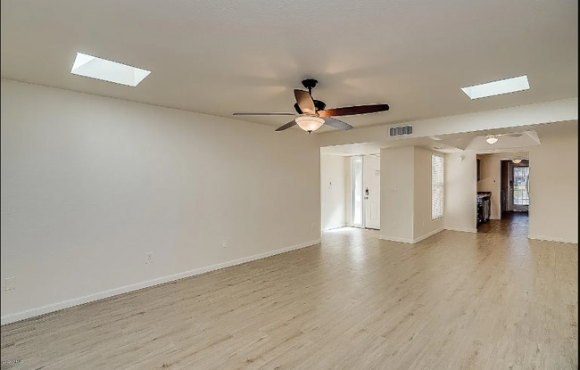 Building Photo - 606 E Colgate Dr Rental