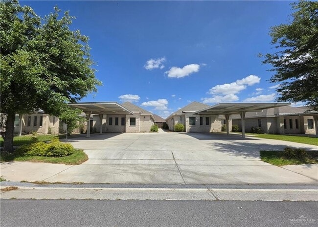 Building Photo - 5804 Nightingale Ave Unit 4