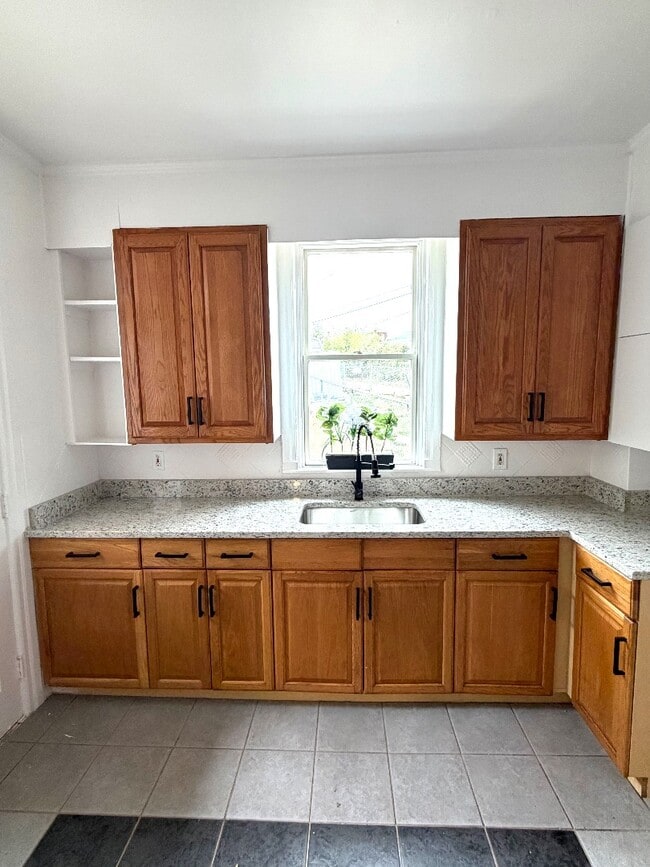 Photo - 607 Salem Ave