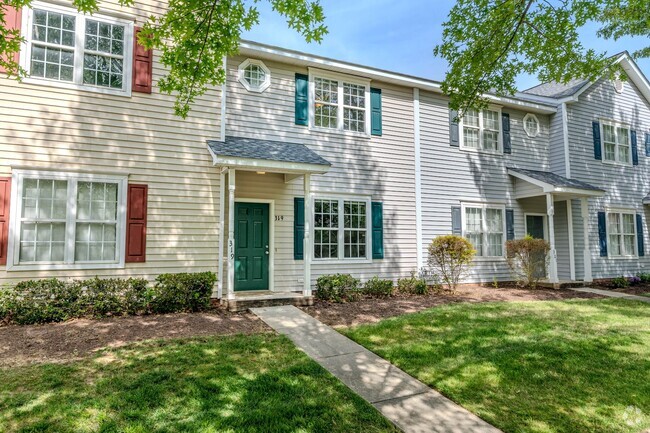 Building Photo - Renovated 2 bed 2.5 bath townhome in Holly...