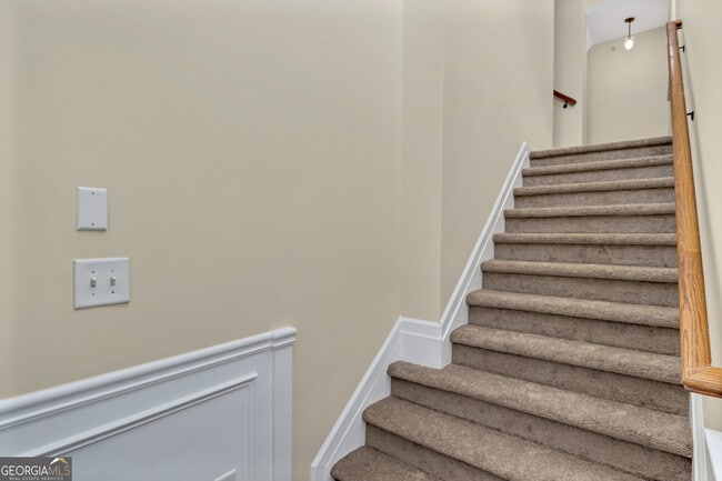 Photo - 6174 Indian Wood Cir