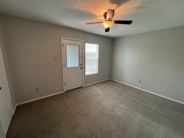 Photo - 4919 Lovell Ave