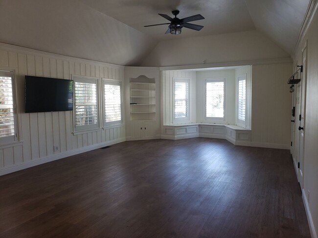 Photo - Historic Folsom 3 Bdrm, 2 Bath - Remodeled!