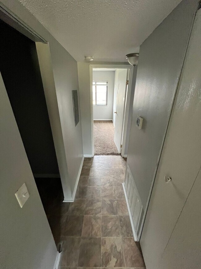 Photo - 2 Bedroom Apartment in Butler!!!