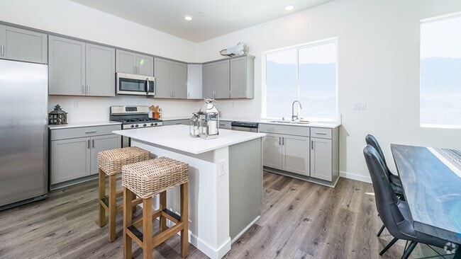 Building Photo - Summit Ridge Townhomes