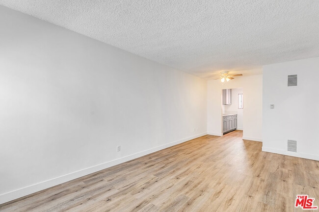 Building Photo - 1812 N Gramercy Pl Unit 11 Rental