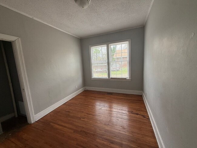 Photo - 213 Wilson St NE Unit 2