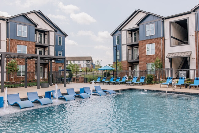 Photo - 1010 Elliston