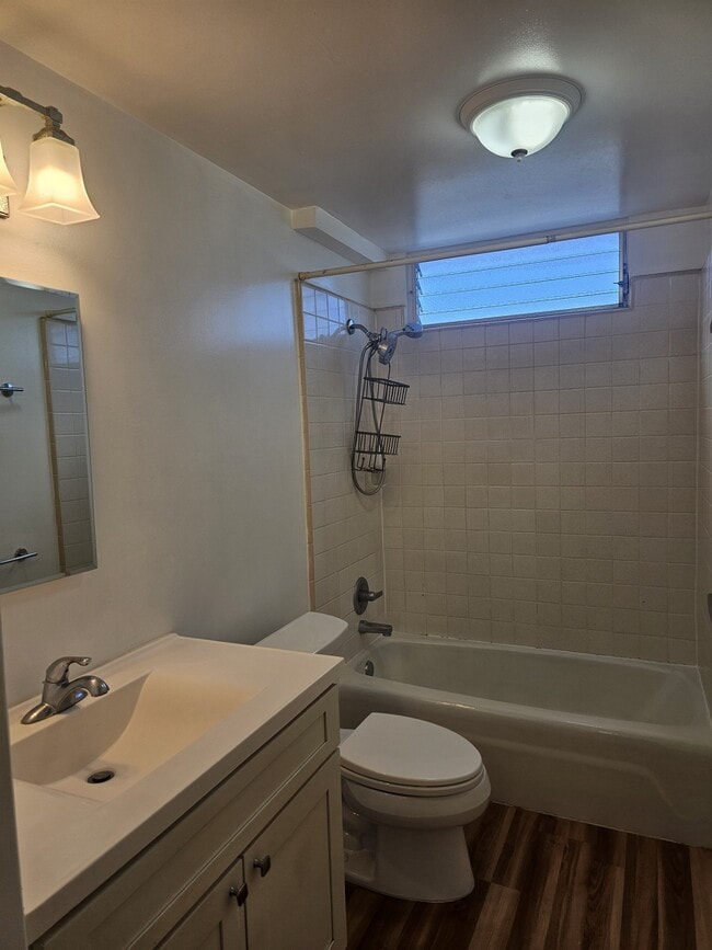 Photo - 1559 Thurston Ave Unit 303