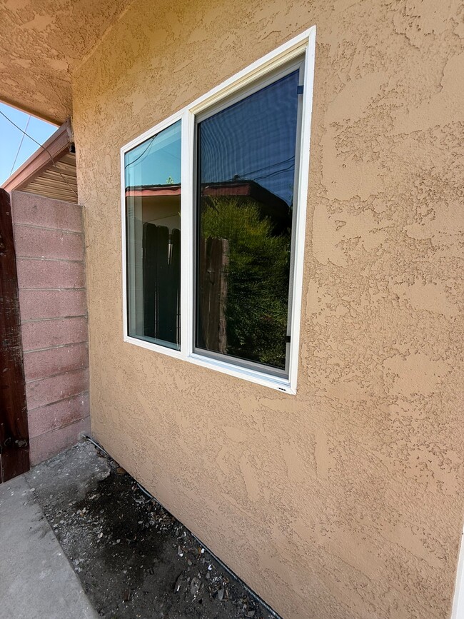 Photo - 17586 Filbert St
