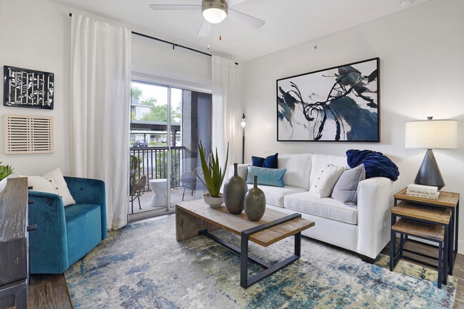 MODEL LIVING ROOM I PRESTON HOLLOW - Preston Hollow