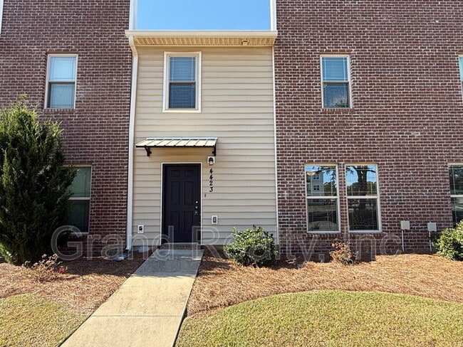 Building Photo - 4423 Village Oak Ln