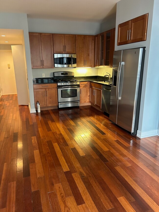 Building Photo - 389 Washington St Unit 11D