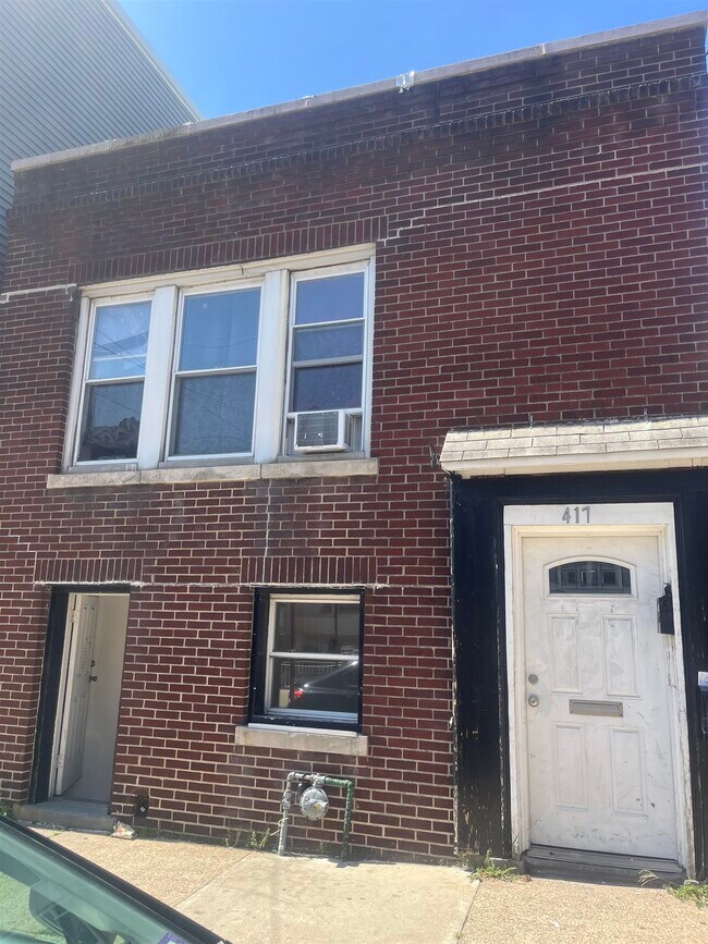 Photo - 417 19th St