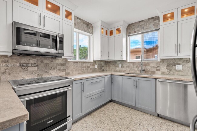 Photo - 1040 N Royal Poinciana Blvd