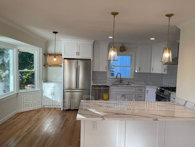 Photo - 1008 Deerfield Rd