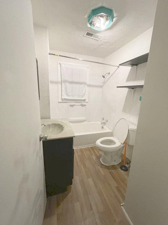 Photo - 4119 Fulton St