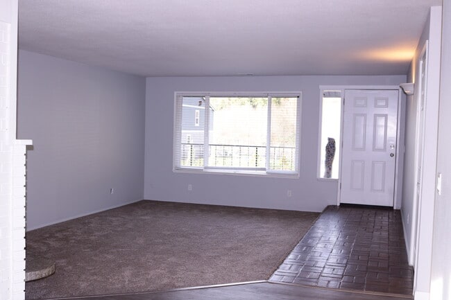 Photo - 15906 Elm St E Unit 3