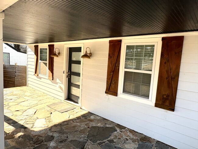 Photo - 252 Tiger Flowers Cir NW