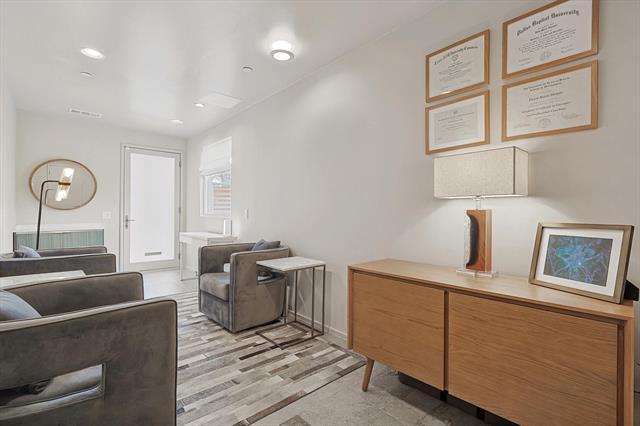 Photo - 2706 Throckmorton St Condo Unit D