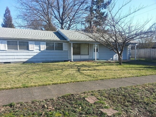 Building Photo - Available Now! 3 bedroom ~ 1.5 Bathroom House Centrally Located in Corvallis