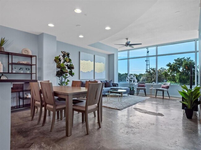 Photo - 525 E Jackson St Unit 405