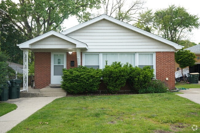 Building Photo - 8660 Frontage Rd Rental