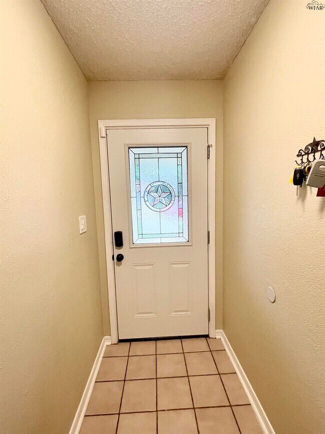 Photo - 2114 Selma Dr