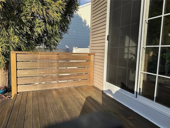 Photo - 83 Whiting St