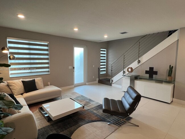 Photo - 10355 NW 66th St