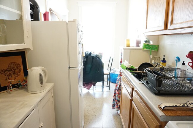 Photo - 232 Kelton St