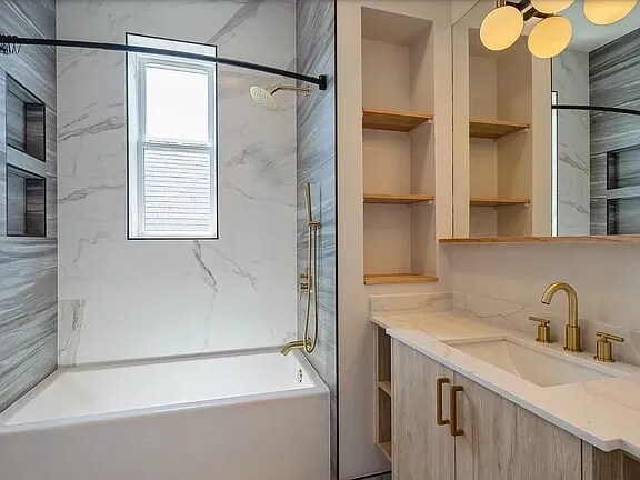 Photo - 841 N Mozart St Unit A08C